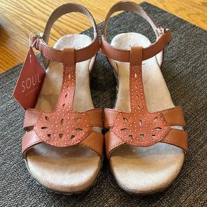 WOMEN’S SOUL NATURALIZER SUMMER SANDALS SIZE 8 MED MAUVE